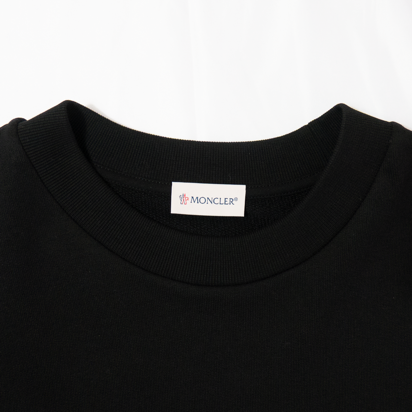 Moncler Logo Patch Sweatshirt Black モンクレール ロゴ パッチ  スウェットシャツ ブラック