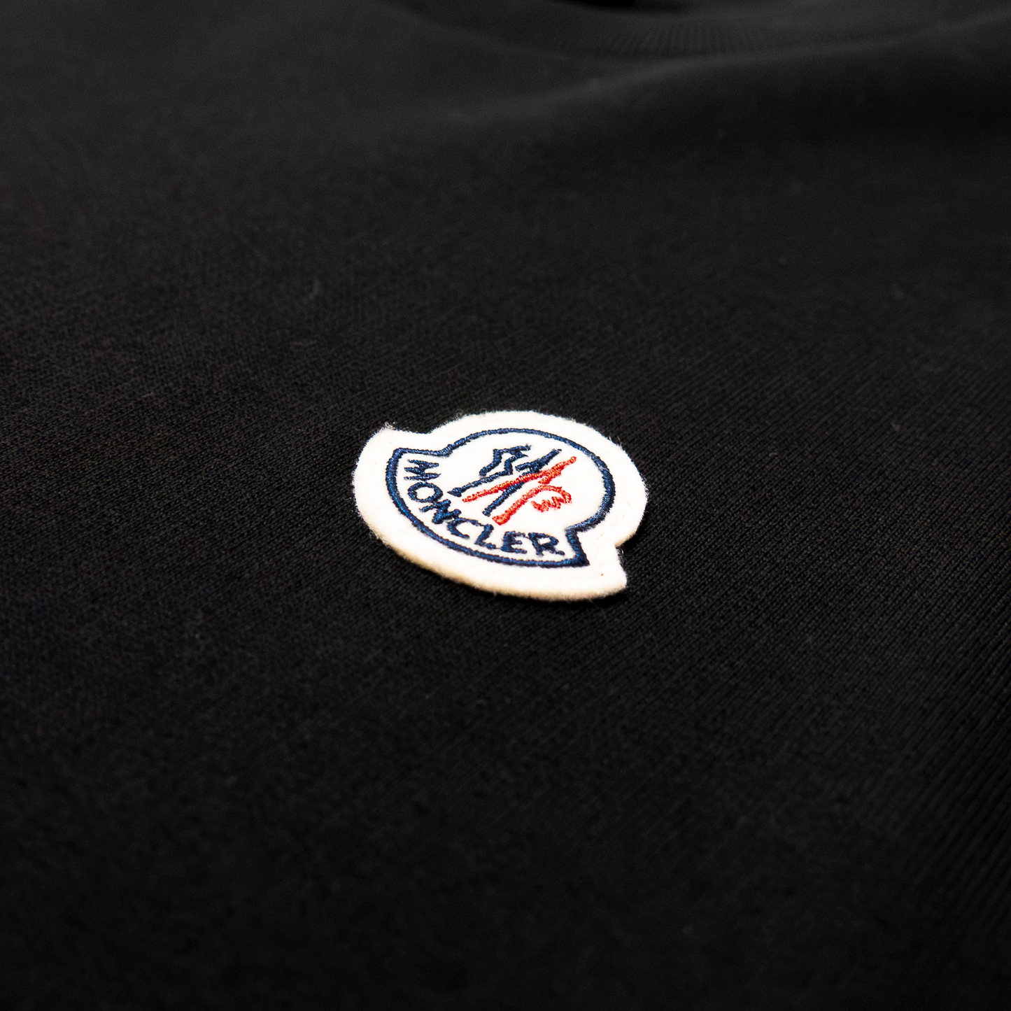 Moncler Logo Patch Sweatshirt Black モンクレール ロゴ パッチ  スウェットシャツ ブラック