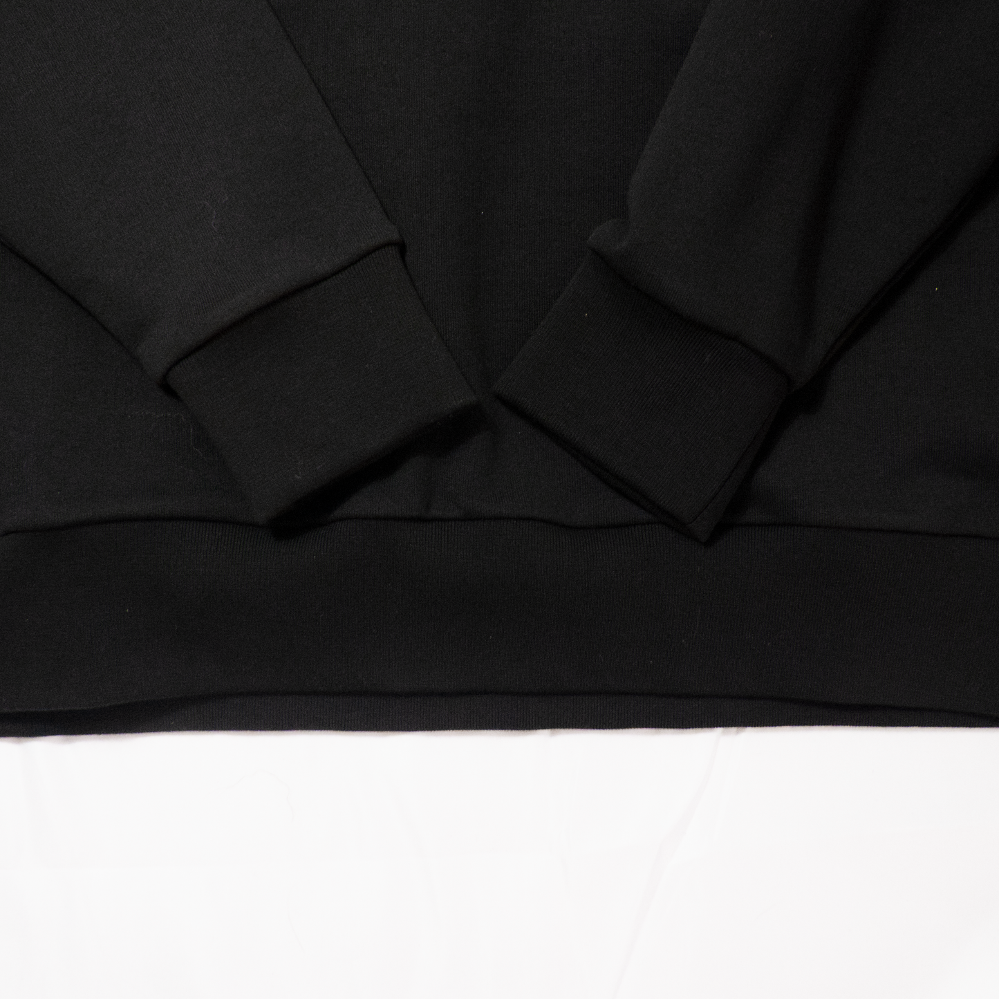 Moncler Logo Patch Sweatshirt Black モンクレール ロゴ パッチ  スウェットシャツ ブラック